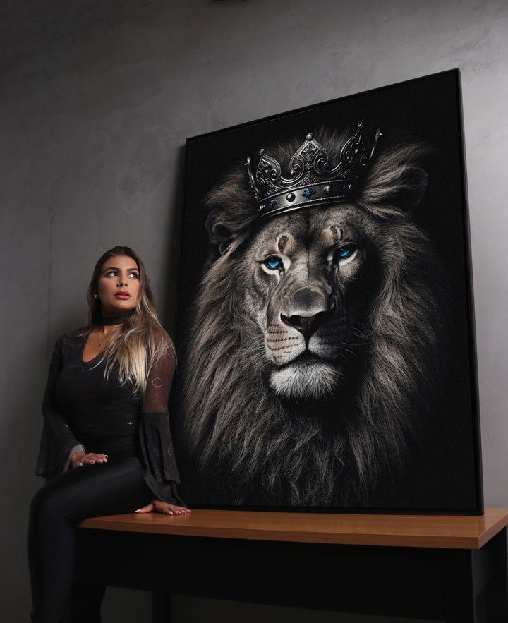 Royal Lion With Crown Modern Canvas Print