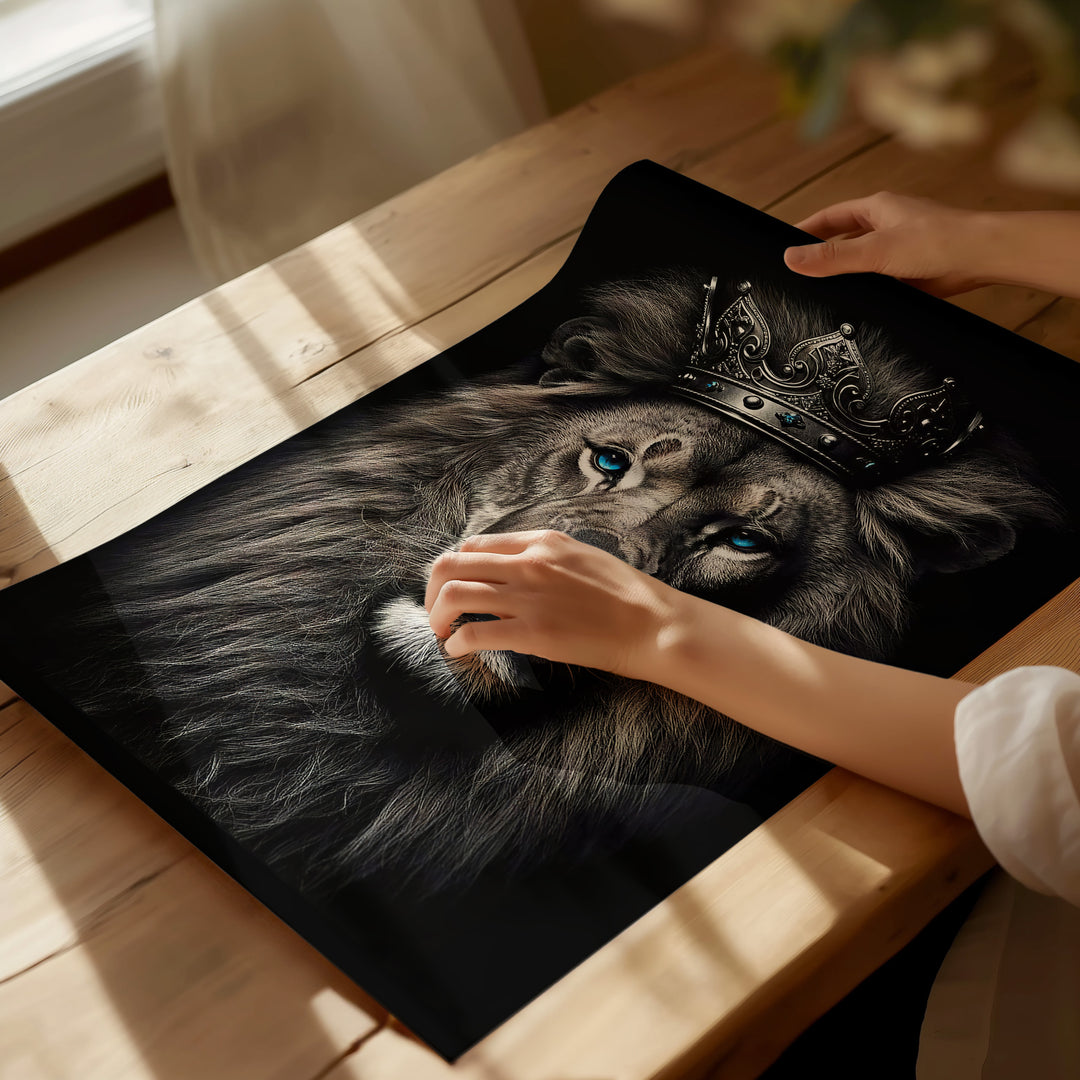 Royal Lion With Crown Modern Canvas Print