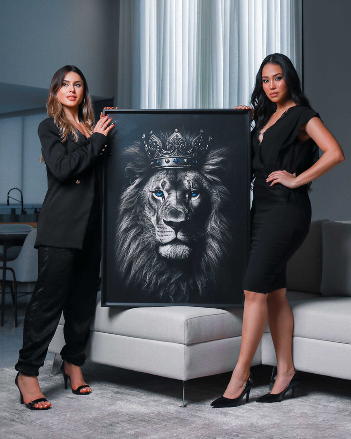 Royal Lion With Crown Modern Canvas Print