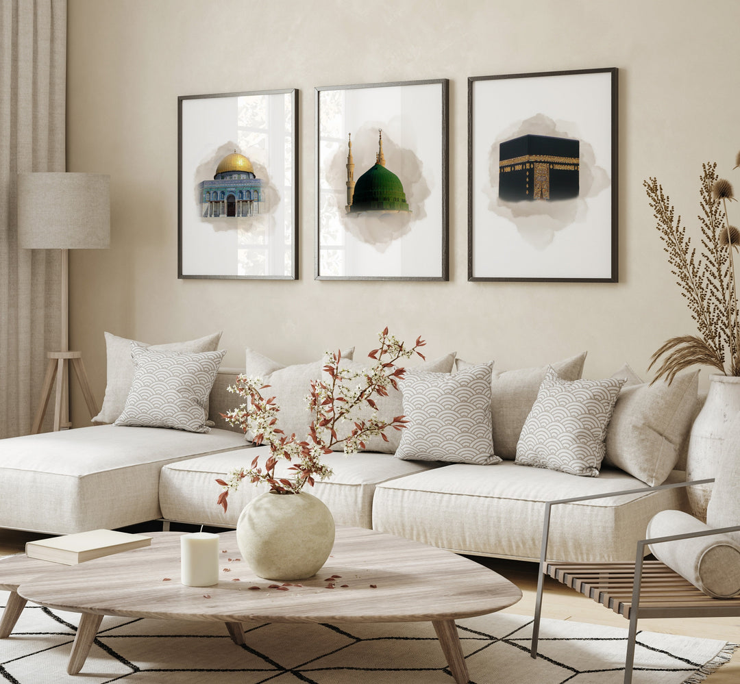 Kaaba poster close-up with gold accents on premium paper